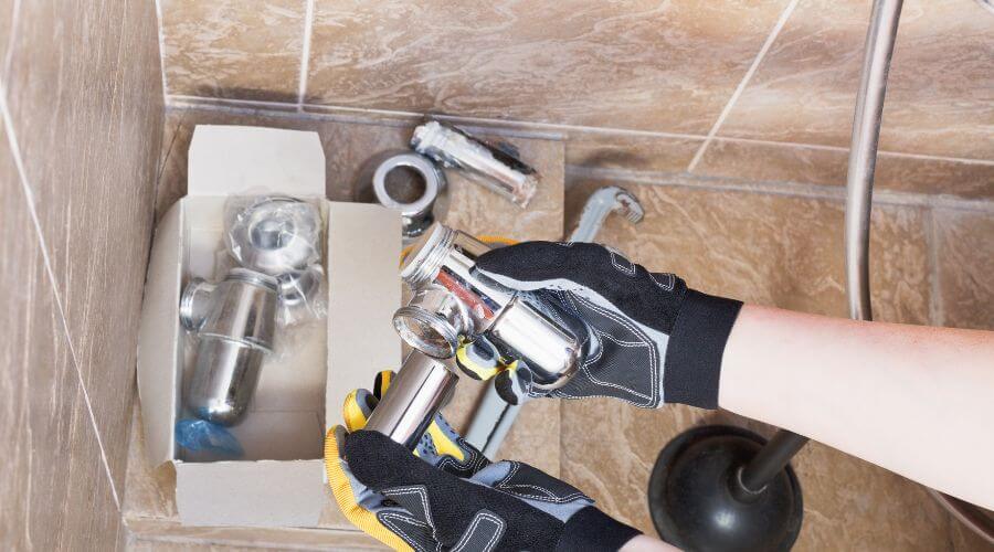 Professional roofing contractor services in Ontario